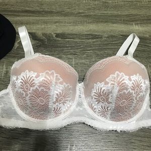White and Tan lace bra size 40 d